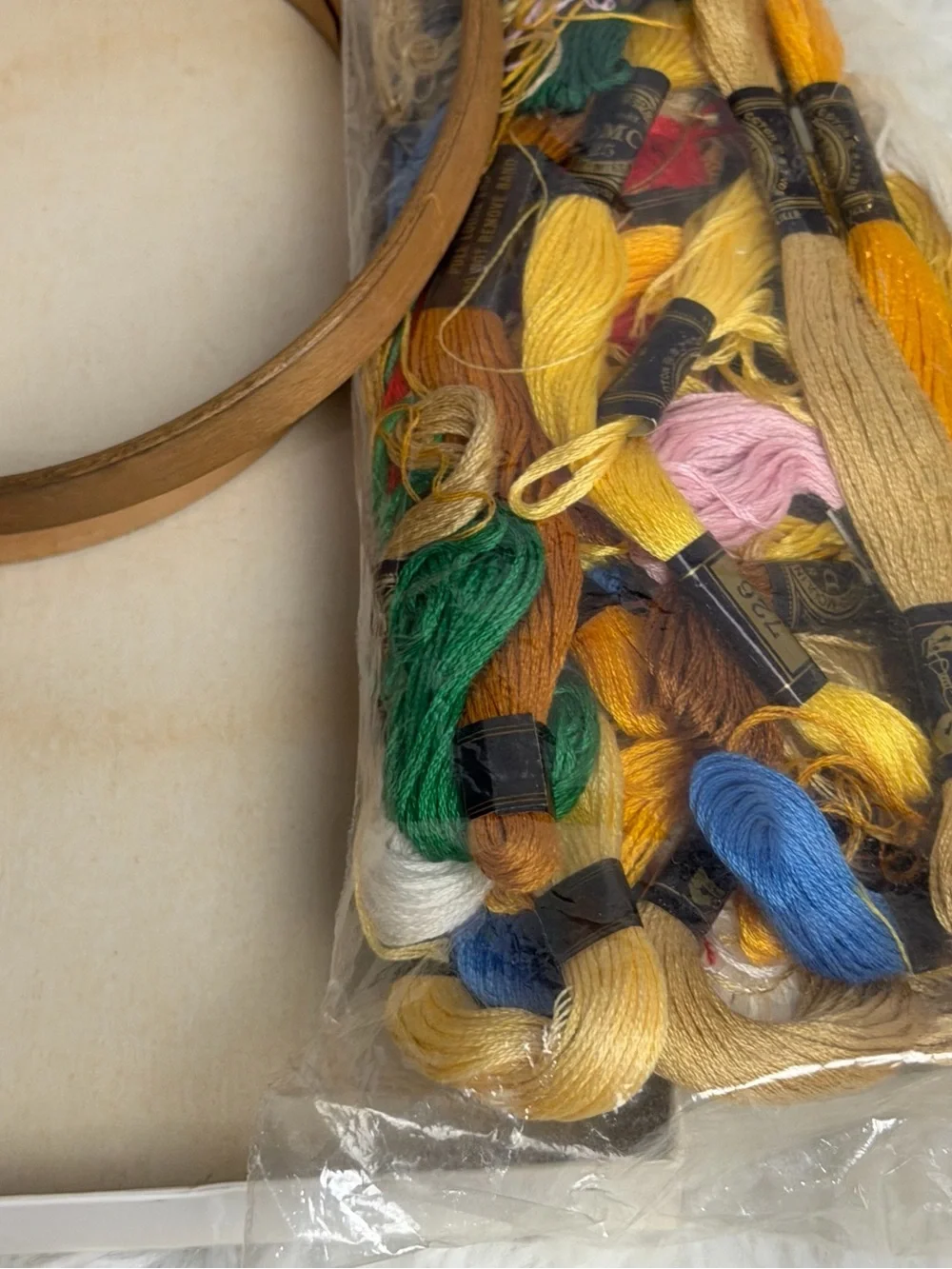Dritz Needle Threaders & Embroidery Floss Kit with Wooden Hoops - Multicolor